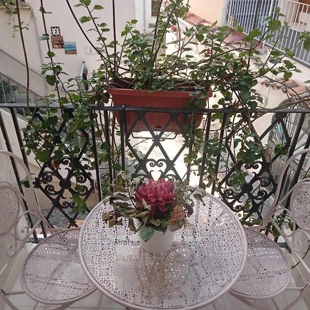 La Vie En Rose - Casa Vacanze Diamante Exterior photo